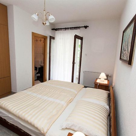 Apartments With A Parking Space Crikvenica - 11307 Rom bilde
